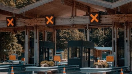 Vakantiegangers opgepast: oplichtingstruc op Franse tolwegen