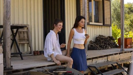 Cinéma : « Hot milk », huis clos maritime d’une fille et sa mère