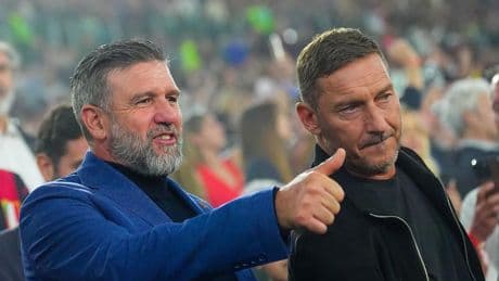 «Il aurait mérité le Ballon d’Or» : ancien international français, Vincent Candela admire Francesco Totti