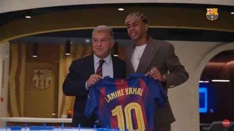 Acto de renovación de Lamine Yamal, en directo: rueda de prensa, estreno con el dorsal &#039;10&#039;, polémica por su fiesta...