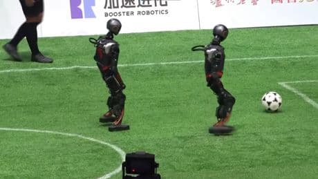 China está cumpliendo al fin el sueño húmedo de Guardiola: un equipo de fútbol de 11 robots