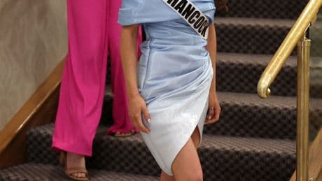 Bill Belichick supports Jordon Hudson at Miss Maine amid UNC ban drama: ‘Coach is here’