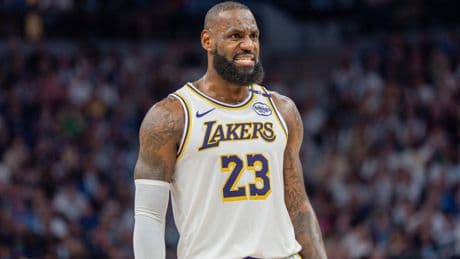 Play-offs NBA: LeBron et les Lakers au bord du gouffre, polémique à Détroit... Ce qu’il faut retenir de la nuit NBA