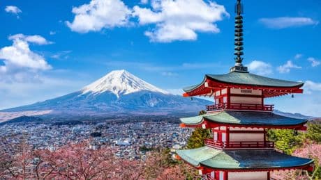Disfrutar sin vaciar el bolsillo: la época del año más barata para ir a Japón