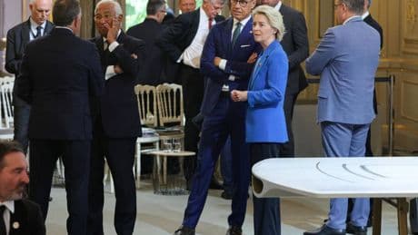 Volenterosi, i piani per le garanzie. Ma Trump "disarma" il confine Est