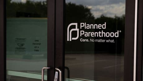 Planned Parenthood to close 8 centers across Iowa, Minnesota amid federal funding cuts