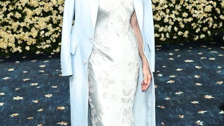 Anna Wintour steps down as editor-in-chief of Vogue after 37 years