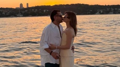 Beren Saat ve Kenan Doğulu'dan 11. yıla özel aşk dolu kutlama