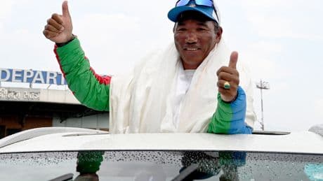 55-year-old Kami Rita Sherpa breaks his own record: climbing Mount Everest 31 times