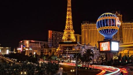 Al menos un muerto en un tiroteo frente a las Fuentes del Bellagio de Las Vegas