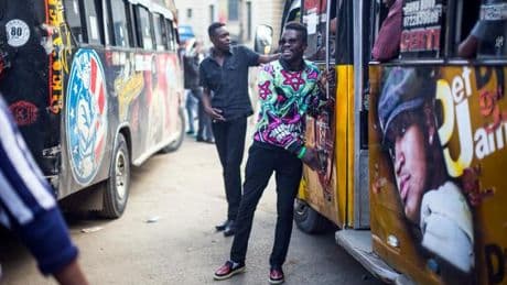 Au Kenya, l’argot voyage en bus