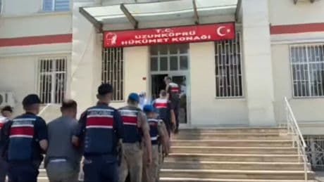 Bakan Yerlikaya duyurdu: Sosyal medyada FETÖ propagandası yapan 53 kişiye gözaltı
