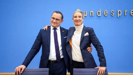 Union knapp vor der AfD, ABER … - Brisanter AfD-Wert klettert auf Rekordhoch