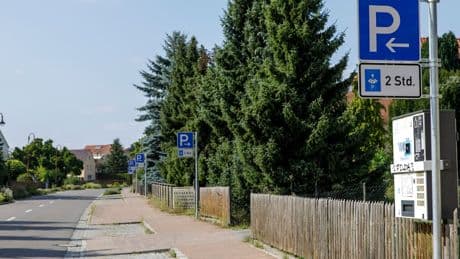 16 Schilder auf 400 Metern - Haben die eine (Park)Scheibe?