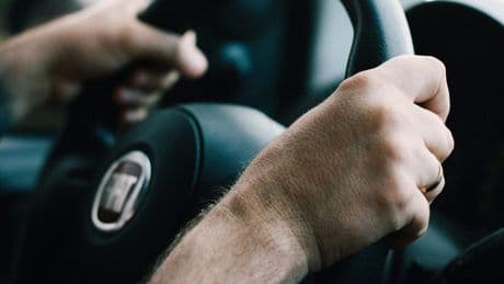 Onderzoek: 10 procent Nederlanders zorgt beter voor auto dan zichzelf