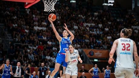Europei femminili basket: esordio scintillante per le azzurre. Battuta la Serbia 70-61 e stasera contro la Slovenia