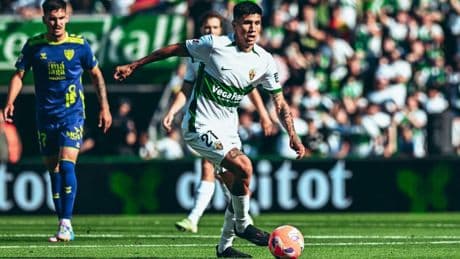 El Elche gana y depende de sí mismo para subir directo a Primera