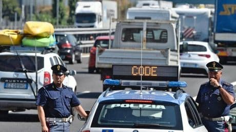 Vacanze, previsioni del traffico di Luglio. Bollino rosso per il weekend: gli orari migliori per partire