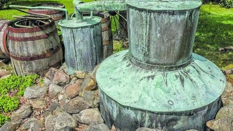 "Moonshine", il distillato bianco di pionieri e contrabbandieri