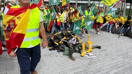 La reforma de la PAC enfrenta a Bruselas con los agricultores que se niegan a pagar la factura de la guerra