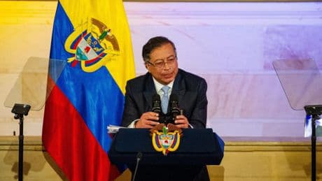 El presidente Petro considera que Uribe es responsable de su propia condena de 12 años