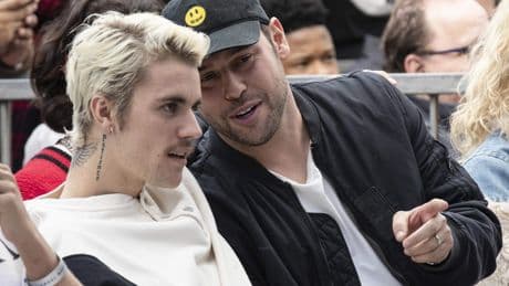 Justin Bieber schikt met oud-manager Scooter Braun: ’Ruim 32 miljoen betaald’