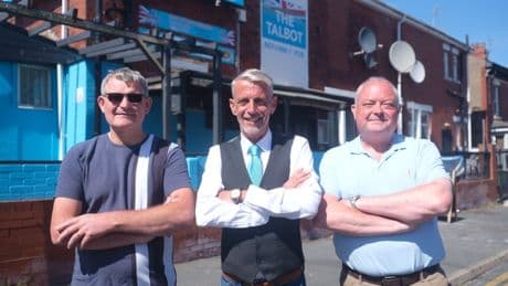 Inside UK’s 1st Reform pub with £2 pints, boozers drinking ‘Remainer tears’ & even Corbyn’s allowed in, on one condition