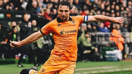 Swansea City, Hull City'yi ateş hattına attı!