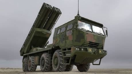Pekín supera a la ‘artillería para tontos’ de EEUU: así es el nuevo Himars chino