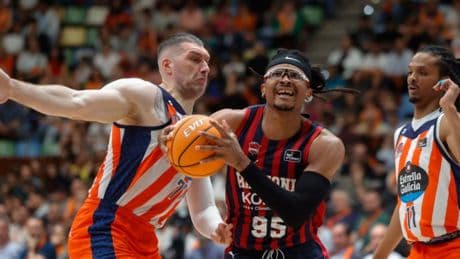 El Baskonia se prepara para los Playoffs con un ajustado triunfo ante el Leyma
