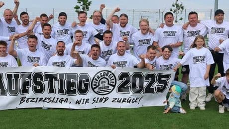 „Könnte ein langer Abend im Clubheim werden": Kuckum siegt spät und feiert vorzeitig den Aufstieg
