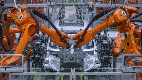 EY: Zahl der Beschäftigten deutscher Industrieunternehmen geht weiter zurück