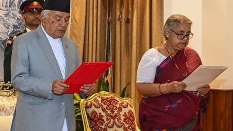 Nepal'de Karki geçici Başbakan olarak göreve başladı