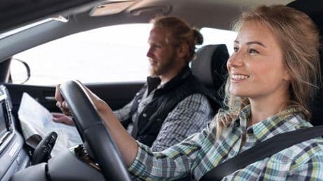Estas son las multas que te pueden poner cuando vas de copiloto en el coche