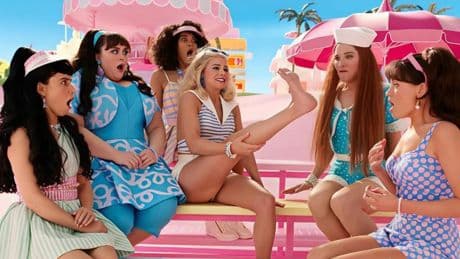 Barbie dice adiós a los tacones para siempre: ya no quiere ser un ideal de belleza sino fuente de inspiración
