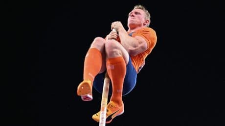 Menno Vloon (31) grijpt met polsstok naast medaille bij WK atletiek, sensationele prestatie Zweedse gigant Armand Duplantis