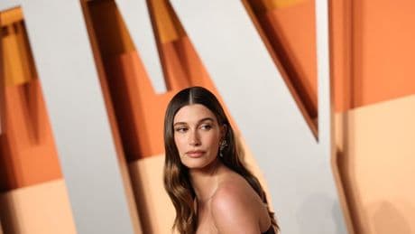 Hailey Bieber verkoopt cosmeticabedrijf voor 1 miljard dollar
