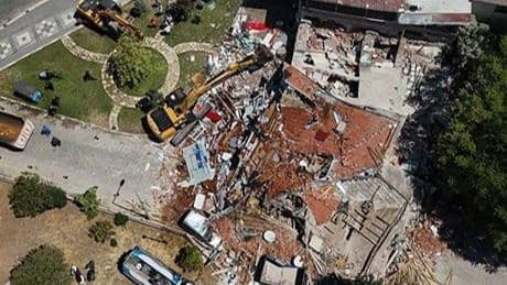Son dakika! Balıkesir'de depremde yıkılan binanın sahibi tutuklandı