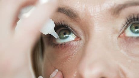 Sanidad ordena retirar de manera inmediata en España este popular colirio y pide que no se use