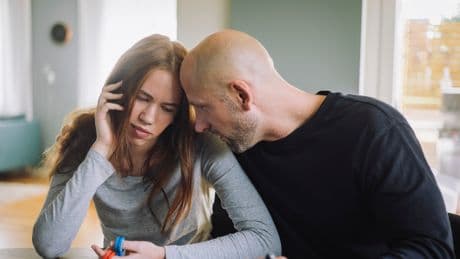 Vater stiehlt ihr Geld: 16-Jährige entscheidet sich für dramatischen Karriere-Schritt