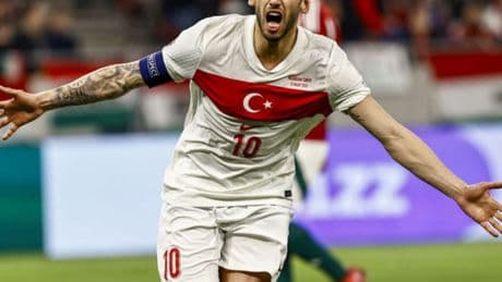 Hakan Çalhanoğlu adım adım Cimbom'a!
