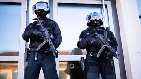 Deggendorf: Polizeieinsatz in Altstadt – Mann wohl durch Schuss verletzt