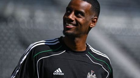 Newcastle forced to delete Alexander Isak social media post amid Liverpool transfer links