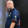 Van Barneveld gaat volgend jaar minder darten: 'Klap van verliezen went niet'