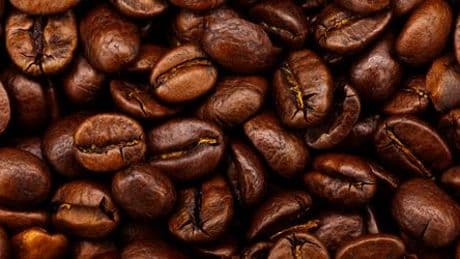 Hamburg: Mitarbeiter soll mehr als zwei Tonnen Kaffee von Arbeitgeber gestohlen haben