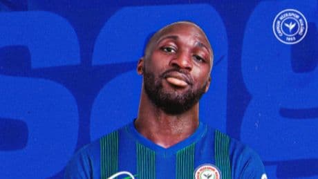 Rizespor'a Malili savunmacı