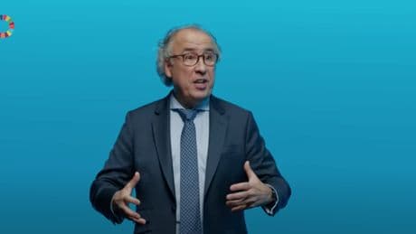 Emilio Duró, profesor y conferenciante: “Cuando la mente está con un problema muy muy serio quita las estupideces y se centra en lo importante”
