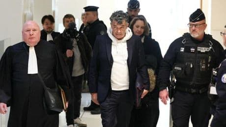 Stéphane Plaza contre le parquet de Paris : « scandale judiciaire » ou « victimisation secondaire » ?