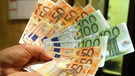 Allarme Censis: il caro denaro è come un nuovo dazio