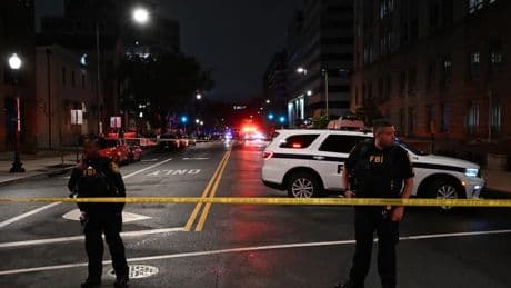Fusillade à Washington: le suspect inculpé pour "meurtre de responsables étrangers"